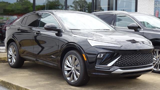 2026 Buick Envista Avenir in Ebony Twilight Metallic — front three-quarter view